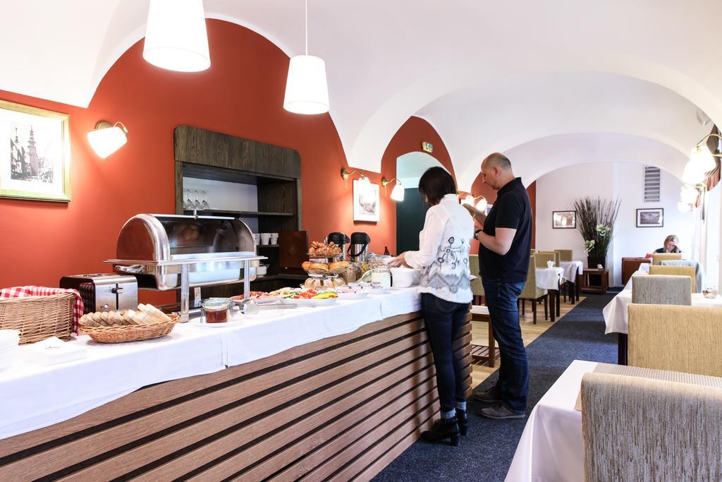Aplend City Bastova 1 Bratislava Luaran gambar