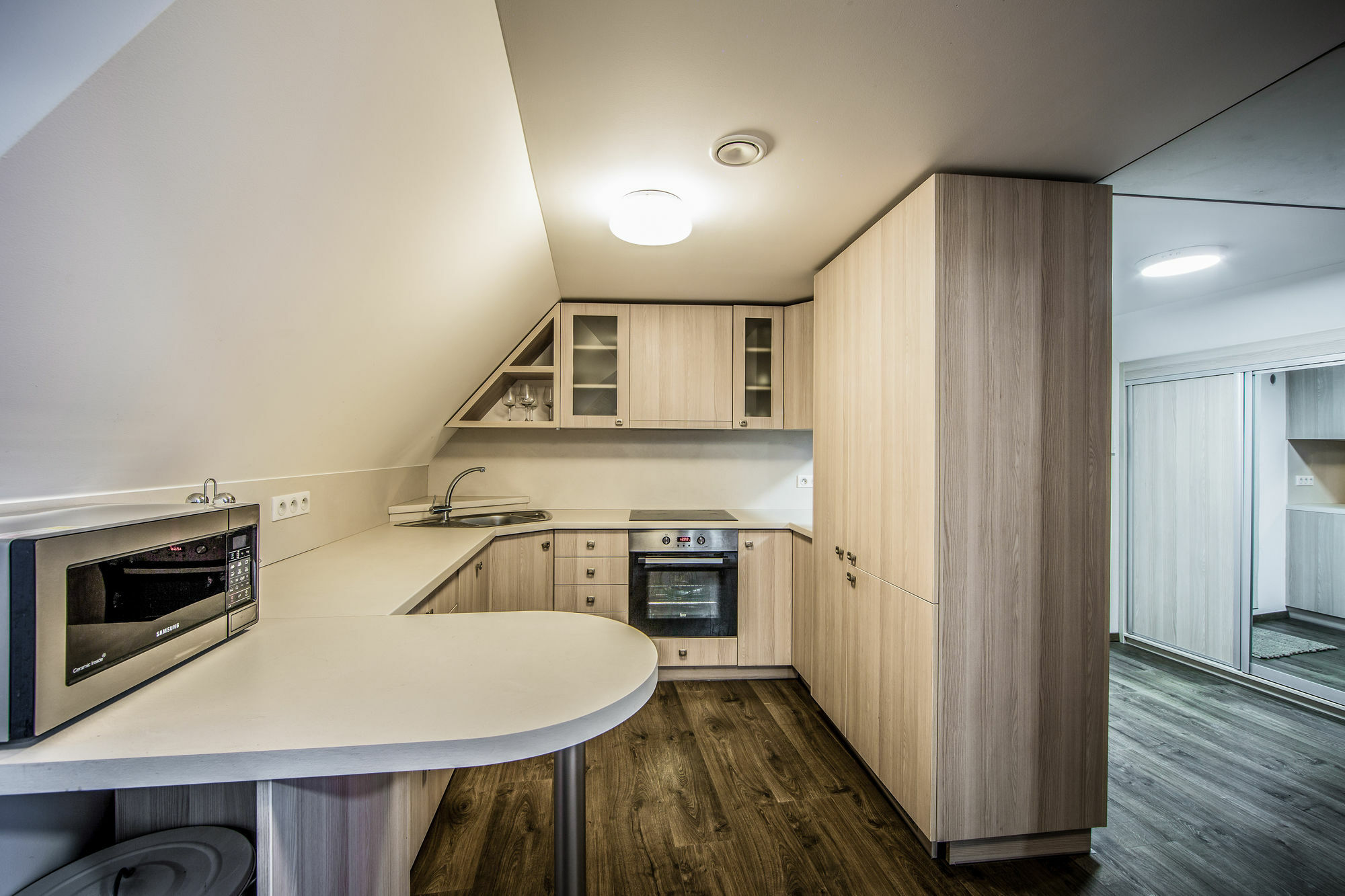 Aplend City Bastova 1 Bratislava Luaran gambar